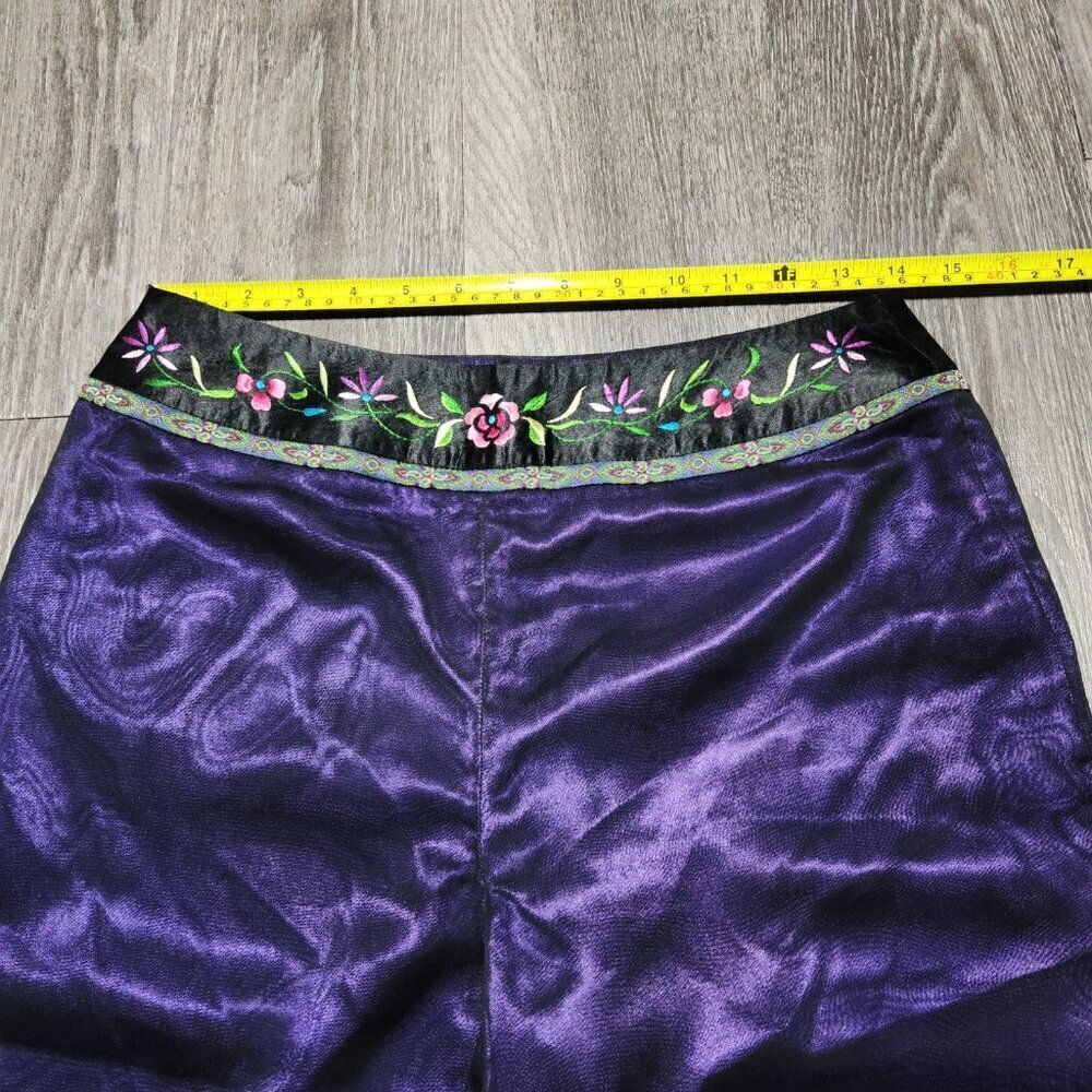 Gorgeous vintage 90s purple satin & black mesh flared pants with embroideries - Picture 10 of 14